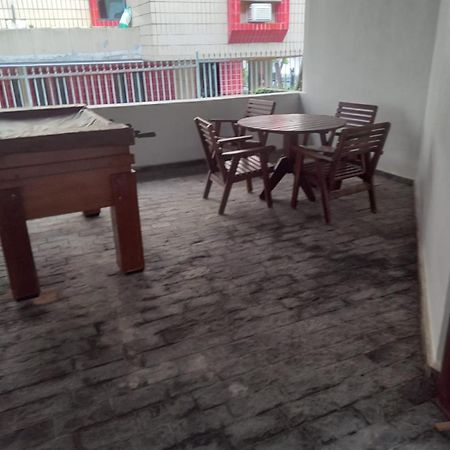 Poucos Passos Da Praia Da Enseada, Melhor Praia Do Guaruja E Ao Lado De Varios Estabelecimentos, Podendo Fazer Tudo A Pe ! Eksteriør bilde